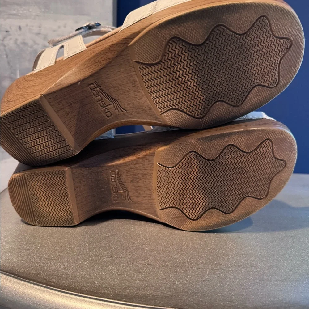 Dansko White Leather Season Sandals with Contoured Footbed - Picture 7 of 9